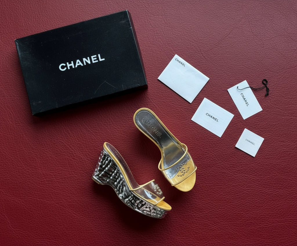 6US RARE CHANEL 00s WEDGES